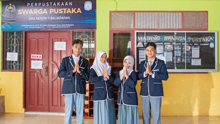 foto perpustakaan sman 7 balikpapan